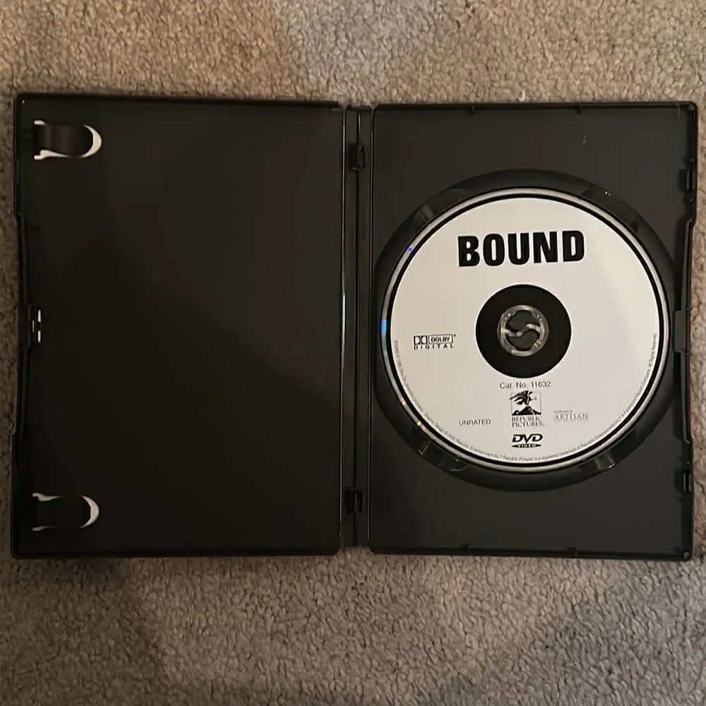 “Bound” Widescreen DVD! - Picture 3 of 5
